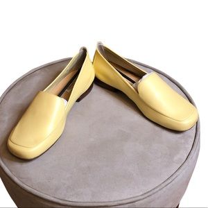 TALBOTS, NEW without Tags. Size 10. Soft leather, light/pale yellow Andy loafer.